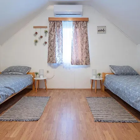 Beautiful In Dalj With Wifi *