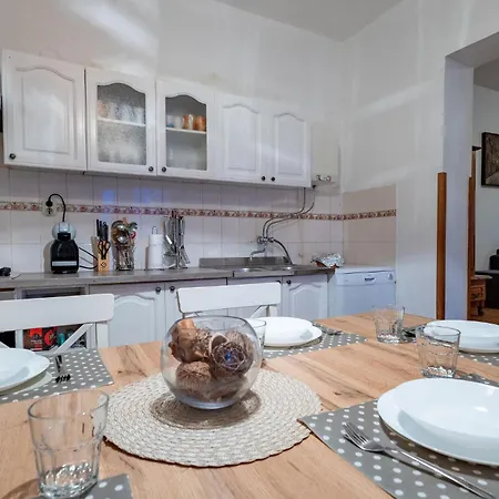 Vikendica Beautiful In Dalj With Wifi