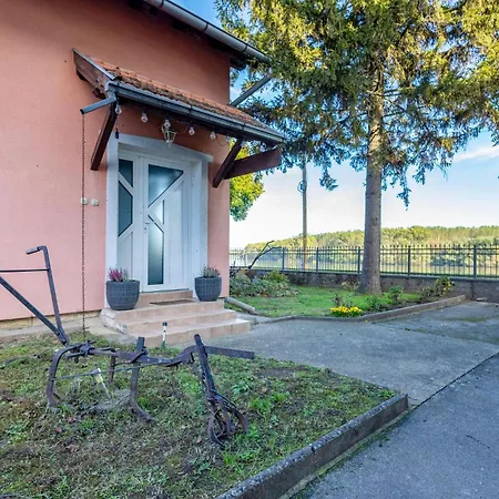 Beautiful In Dalj With Wifi 펜션 *