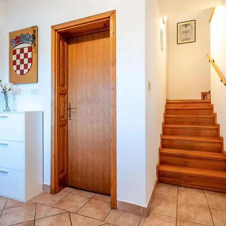 Beautiful In Dalj With Wifi