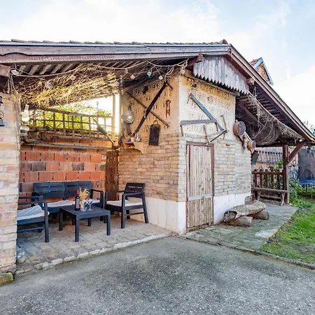 Beautiful In Dalj With Wifi