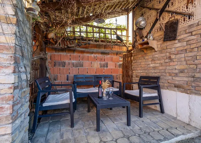 Дом отдыха Beautiful In Dalj With Wifi *